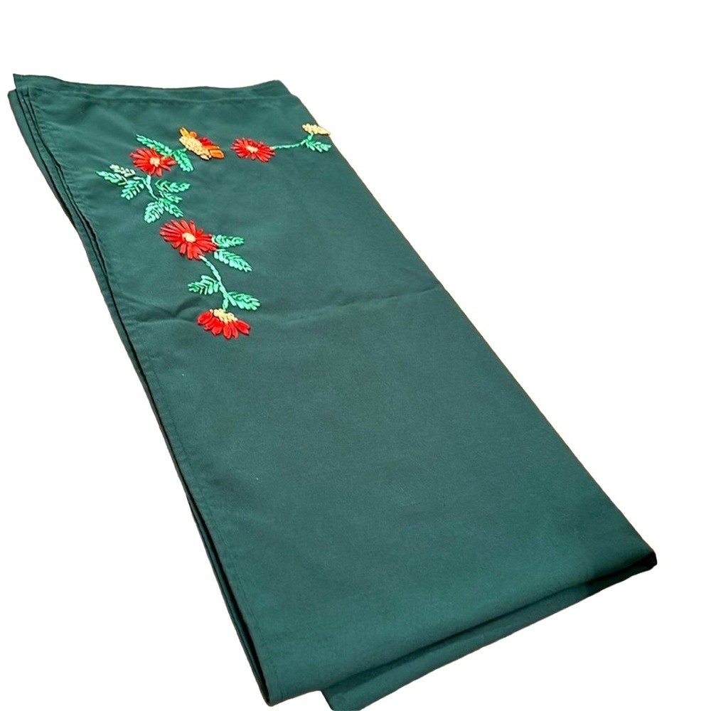 Vintage Tablecloth Embroidered Floral Robbon Design